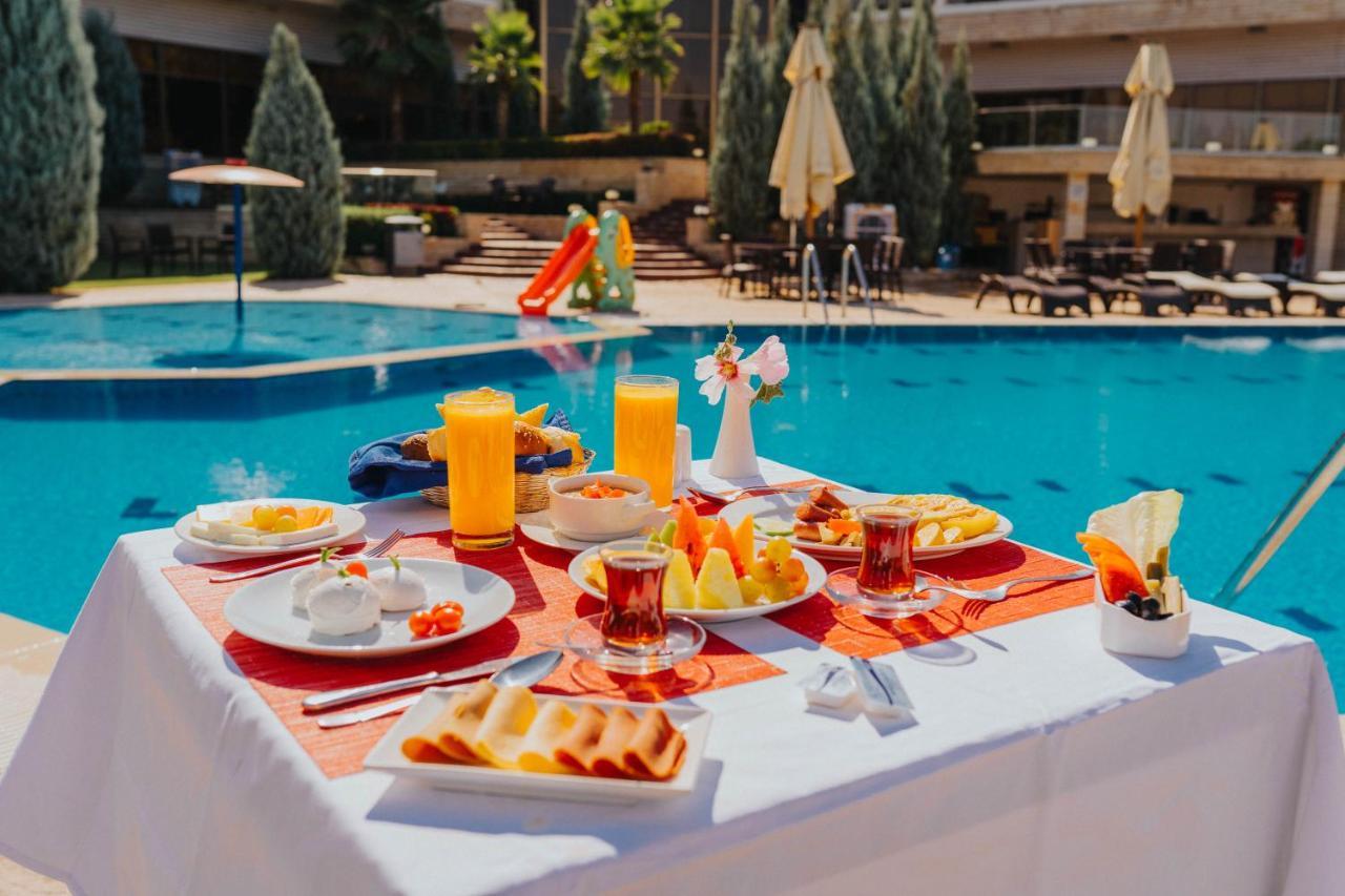 Ashur Hotel Dukhan Luaran gambar