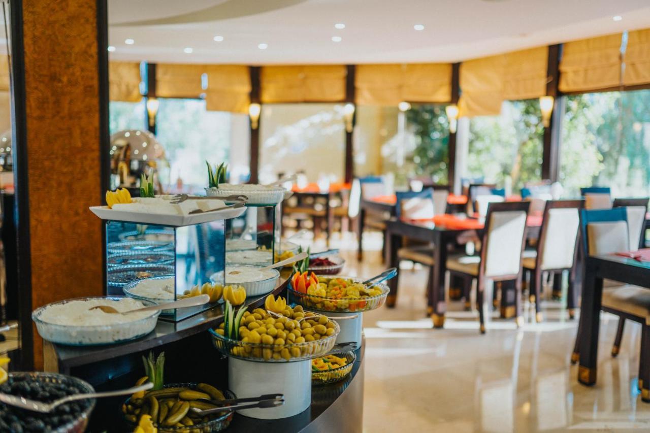 Ashur Hotel Dukhan Luaran gambar