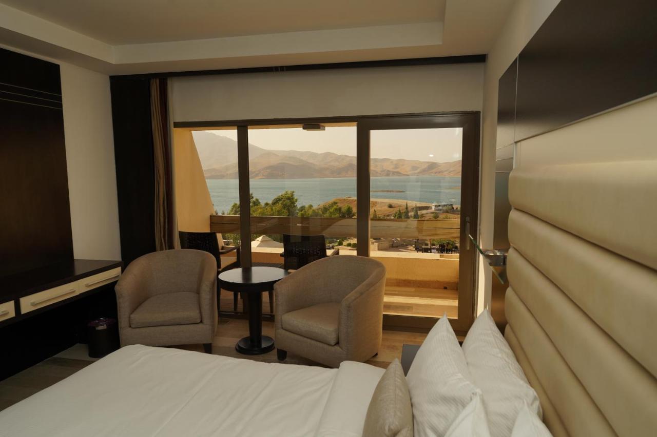 Ashur Hotel Dukhan Luaran gambar