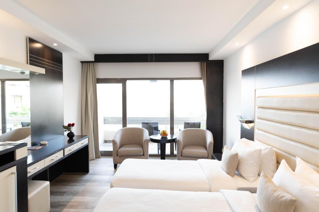 Ashur Hotel Dukhan Luaran gambar